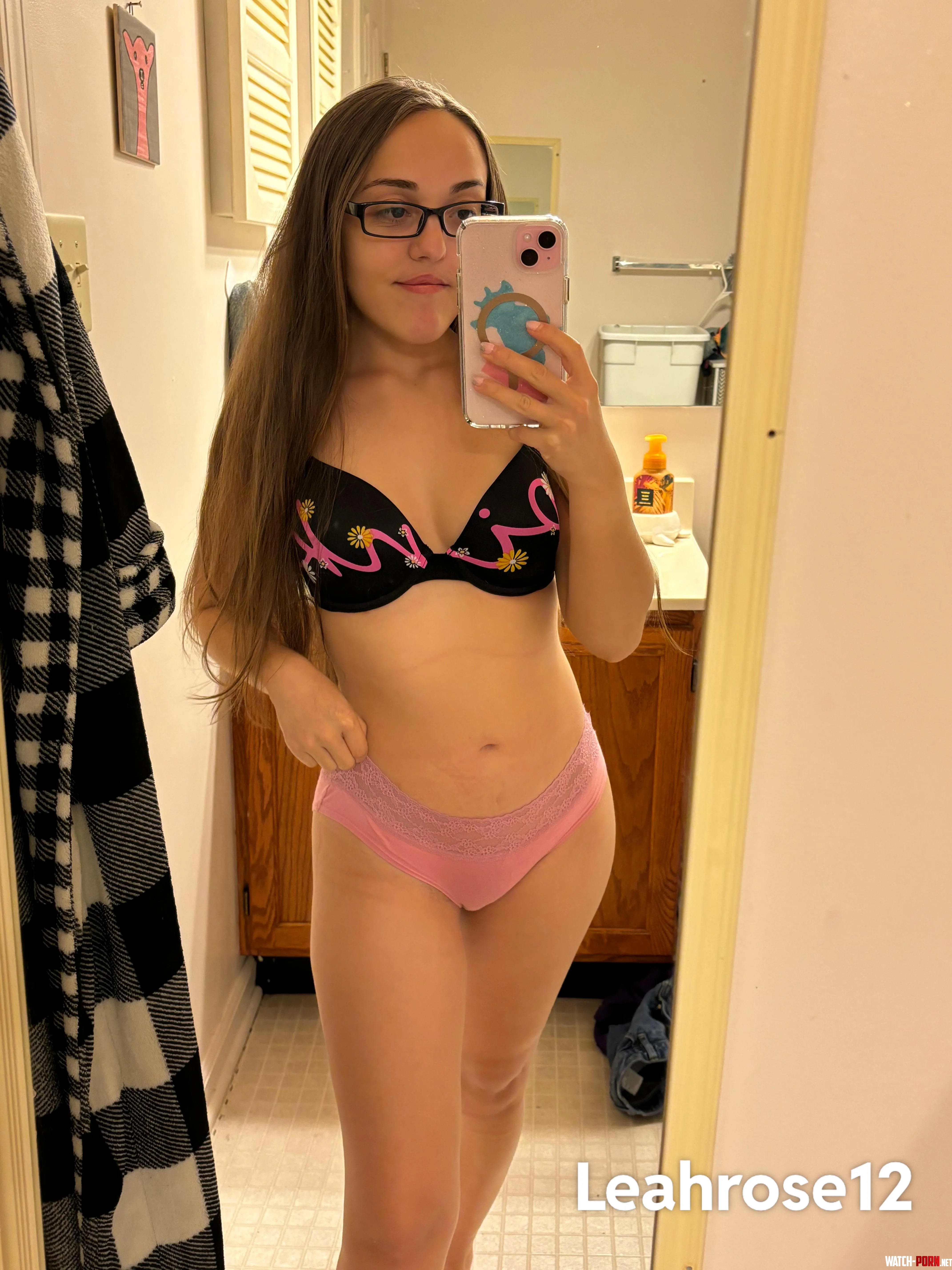 48 petite smash or pass  by leahrose_12