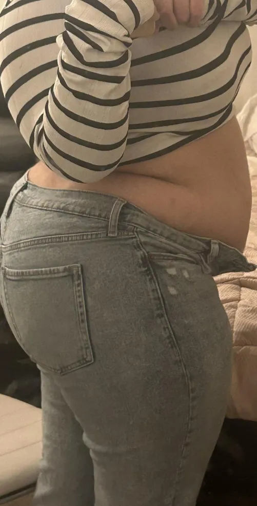 Thumbnail The Importance of Understanding a Woman's Ideal Weight for Ultimate Health