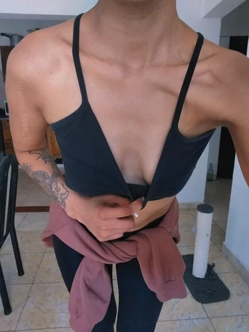 Thumbnail Ultimate Squatting View: All About Downblouse Distractions by anne_lisse_1