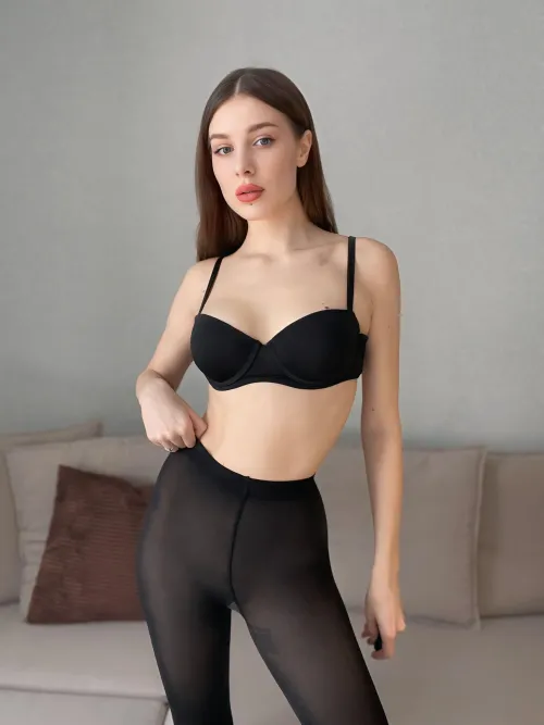 Thumbnail Exploring the Allure of Pantyhose: The More Den, The Better by DerHollentrip