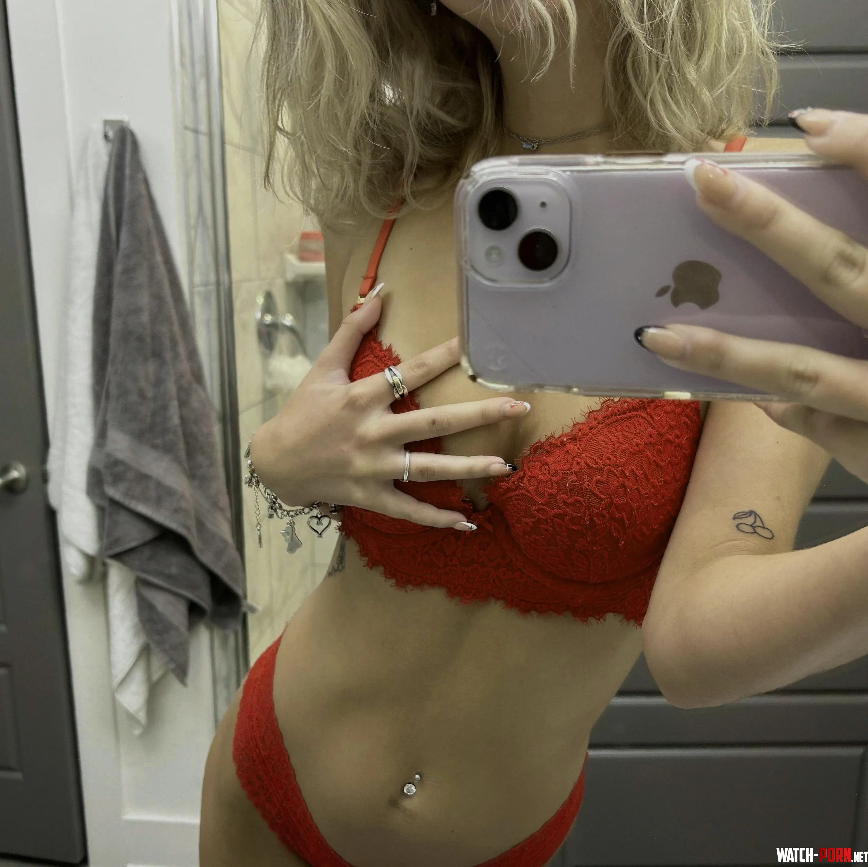 Sexy in red by petitemayaa