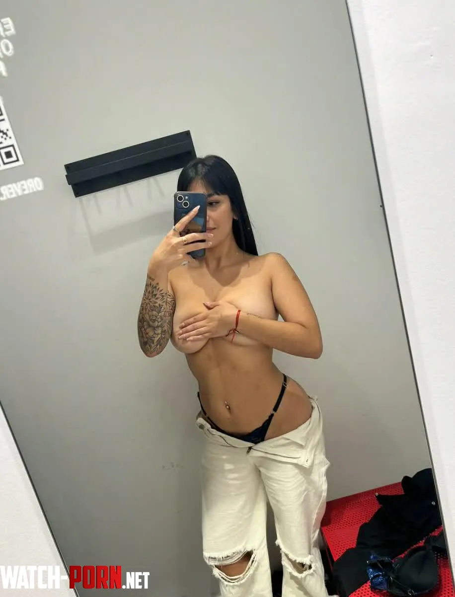 Shopping for some new clothes by Pretty_Nicole18