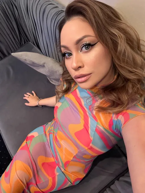 Thumbnail Stunning and Seductive: Embracing the Cute yet Sexy Vibe of Tight Dresses by Julia_zuzu