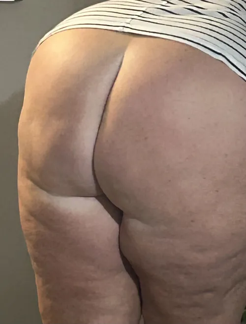 Thumbnail Lost and Found: The Mystery of the Missing Panties by MedicineEcstatic2636 | A BBW Tale