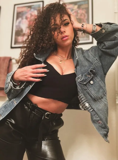 Thumbnail Samantha Irvin: The Rising Star in WrestleFap Literature by Author NoOne-Really11