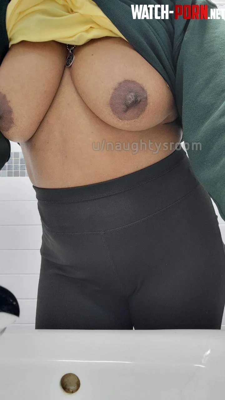 Ebony titty by naughtysroom