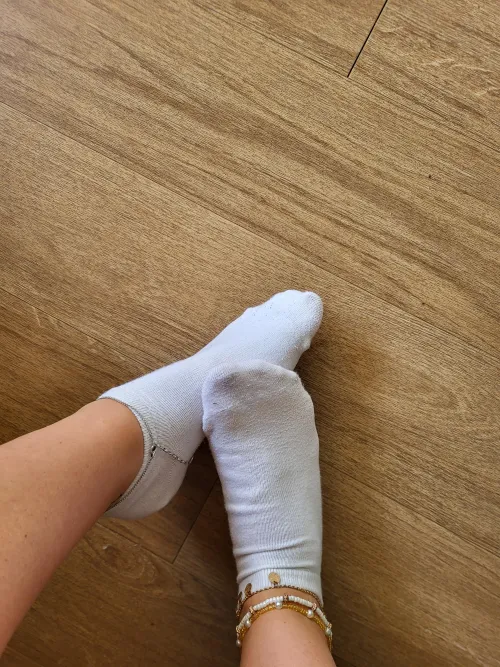 Thumbnail Wearn this while hiking: 12-hour friendly socks review by justbellaaa in socksgonewild category