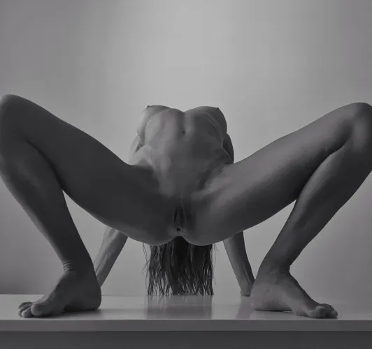 Thumbnail Ready to Take it All: Exploring Nude Selfies by funbunnycouple