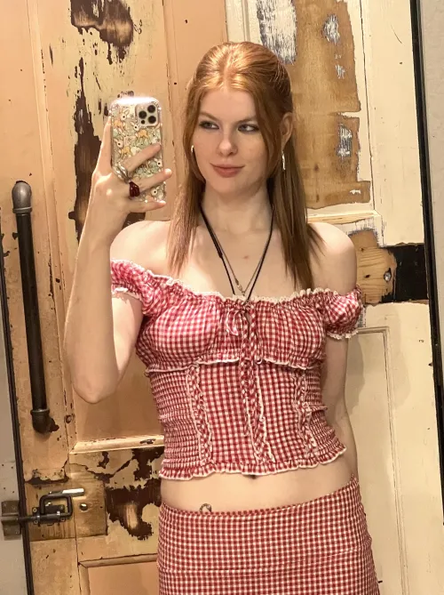 Thumbnail Crop Top Fashion: Embracing the Trends with Significant_Idea9591
