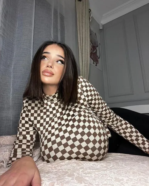 Thumbnail Too Big: A Captivating Read by Heaveninmyway in the 2busty2hide Category