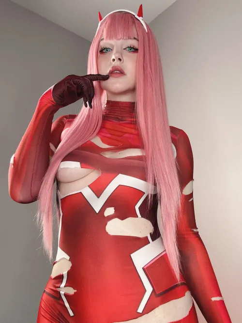 Thumbnail Zero Two Emfoxpng Cosplay from Darling in the Franxx by Author Emfoxpng - NSFW Costumes