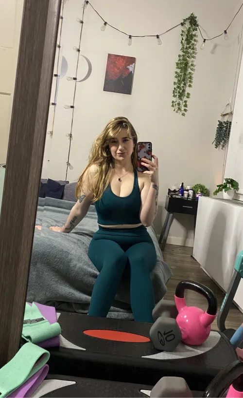 Thumbnail Ultimate Leg Day Routine: A Guide by lasciviouslace from the ThickThighs Community