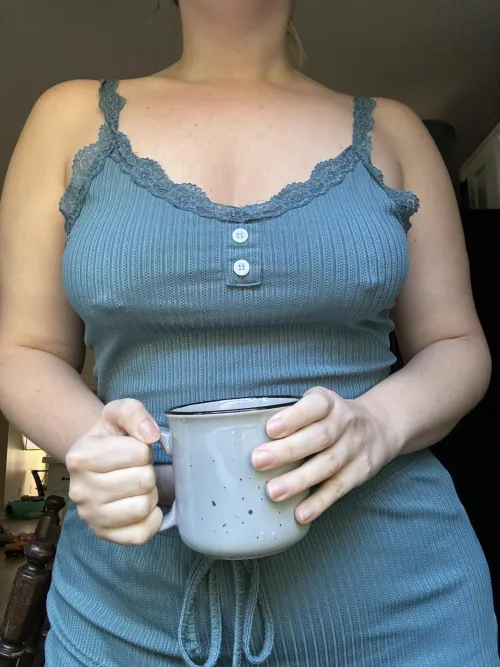 Thumbnail Tantalizing Morning Pokies: A Closer Look by creamycurvybre