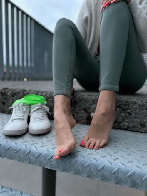 Thumbnail Captivating Foot Fetish: Enjoying a Spectacular View of my Sizzling Feet Without Soles by Author JuliaJames_jj