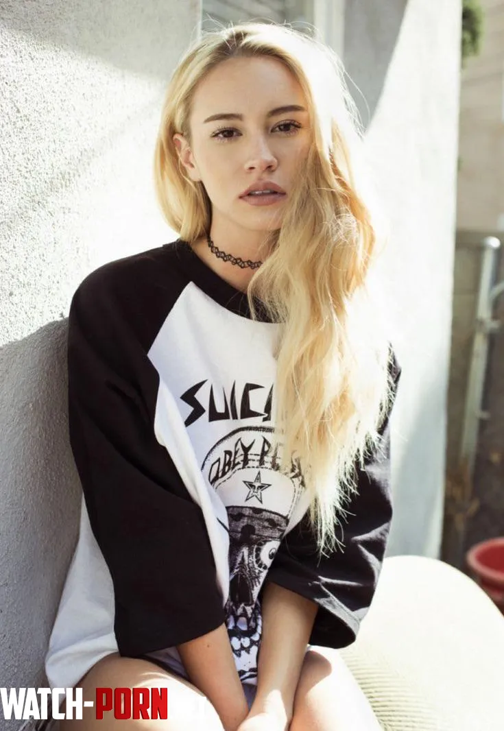 Bryana Holly by Reasonable-Owl-3857