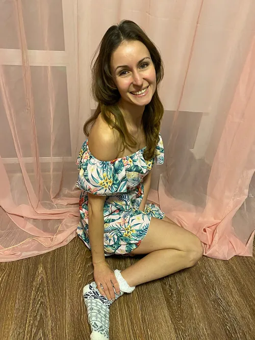 Thumbnail Keeping Your Legs Warm: Embracing Beauty with Viki_soul