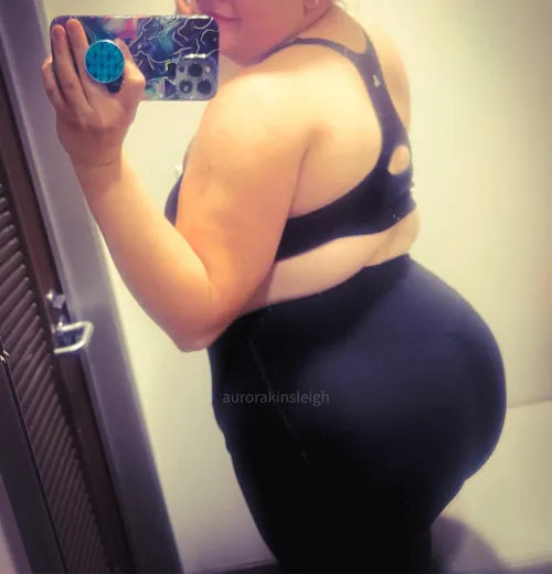 Thumbnail Gym Time Outfit Inspiration: Join Me for a Leggings Lookbook by AuroraKinsleigh