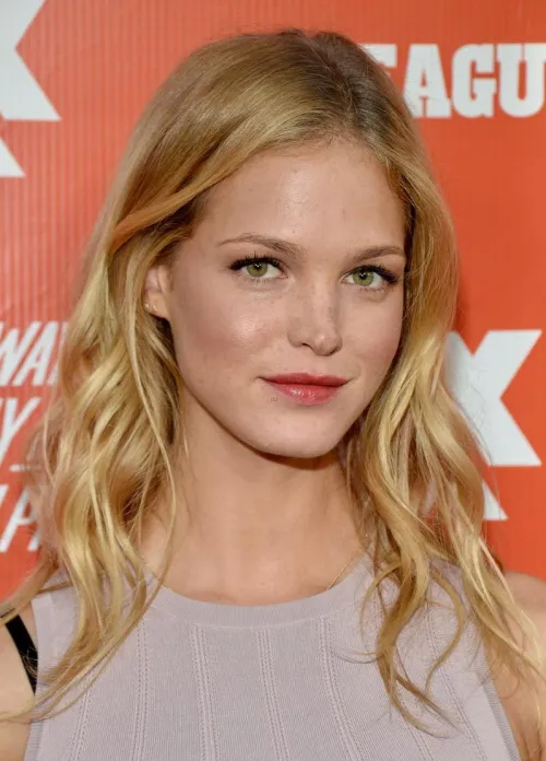 Thumbnail Erin Heatherton: A Stunning Exploration by Author Reasonable-Owl-3857 in the PrettyGirls Category