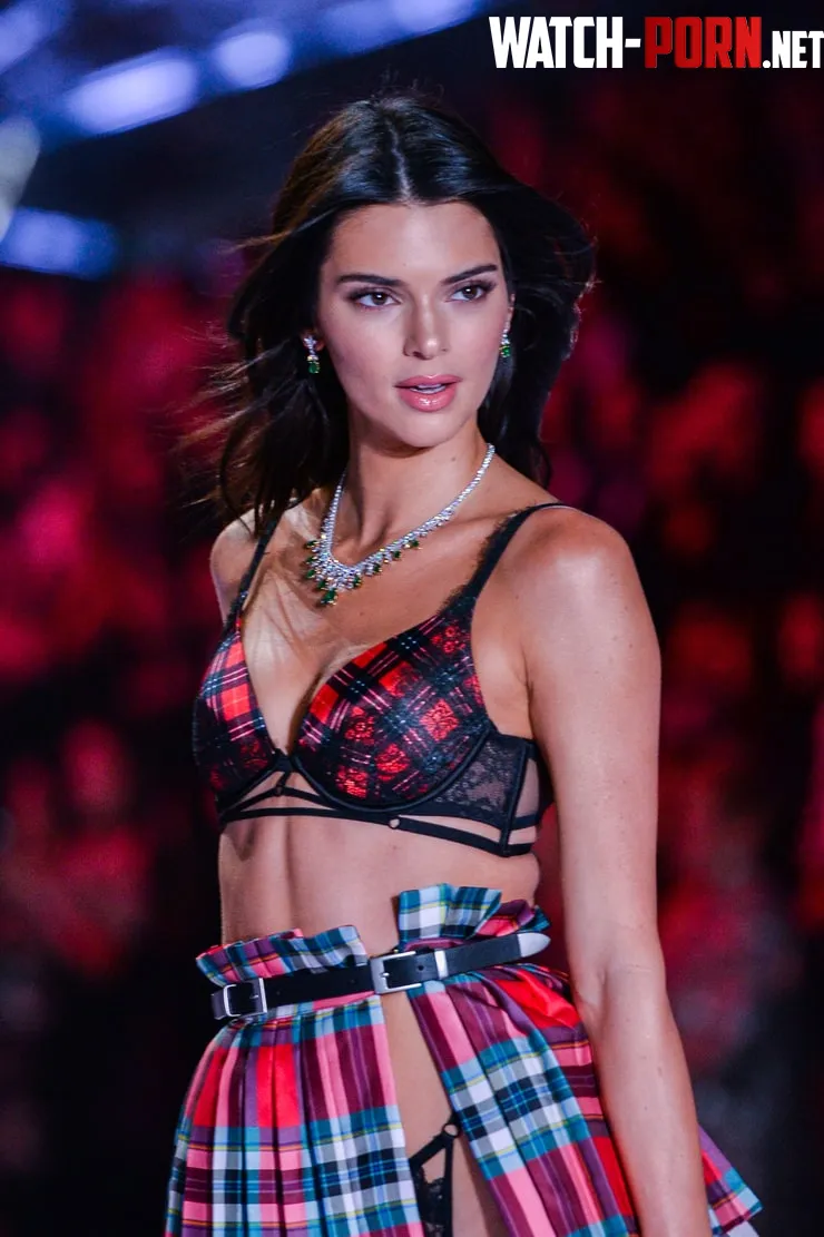 Kendall Jenner by petracook