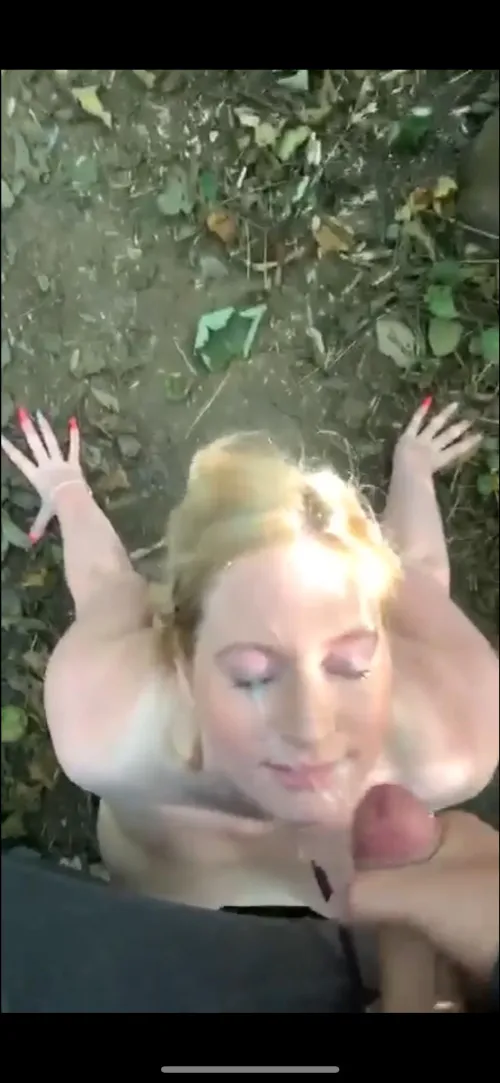 Thumbnail Mystery Unveiled: Who is this blond in the woods?