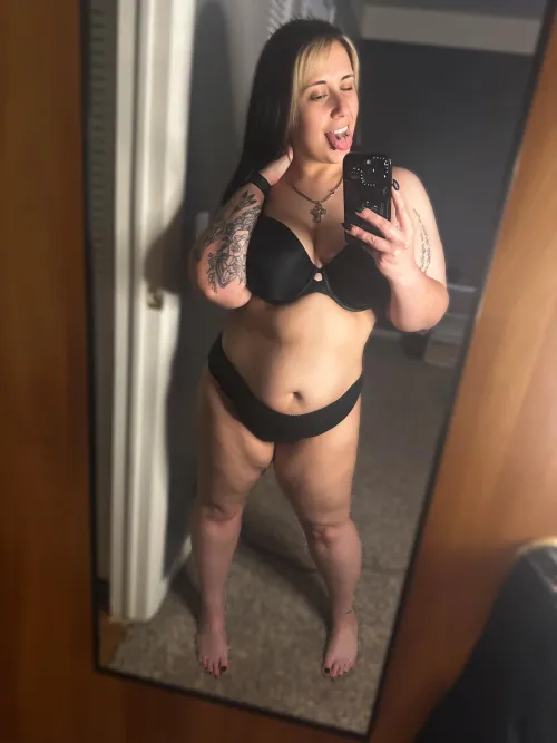Thumbnail Slightly Chubby: 100 Real and Only About 60 Crazy by the_morganrose - Honest Review