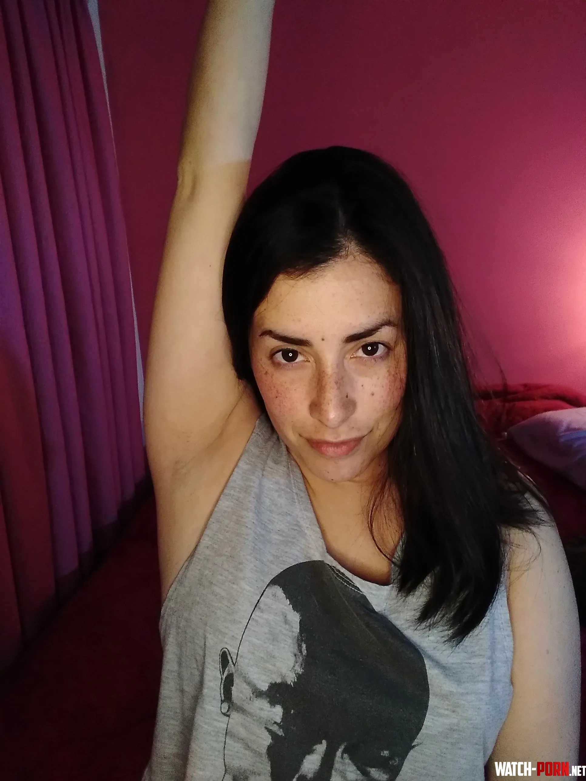 Put your hands up XD by petite_cinnamon