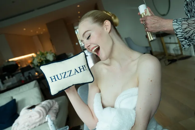 Thumbnail Elle Fanning: Unveiling the Actress's Journey by ElleFanning_ONLY