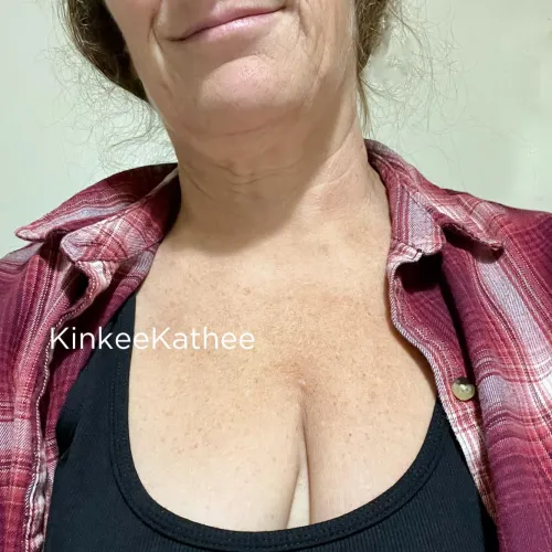 Thumbnail Thrift Store Haul: Natural Hippie Chick Scores Flannel at an Amazing Price! Discover the Deal with KinkeeKathee in Cleavage Category