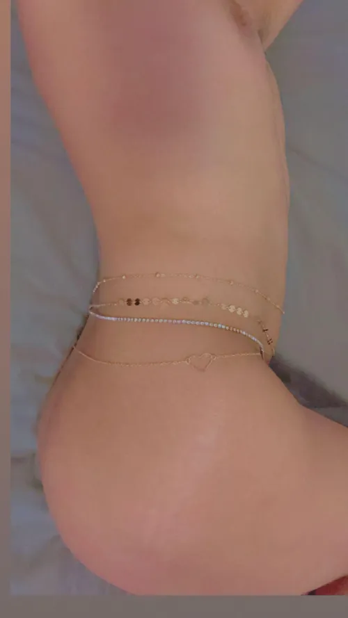 Thumbnail Exploring the Popularity of Waist Chains: Insights from Asian Sissification by bumandlolly