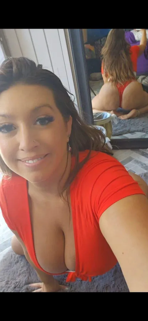 Thumbnail Exploring the Connection Between Big Breasts and Personality: Debunking the Myth | By Babylittlelo | Cleavage Category