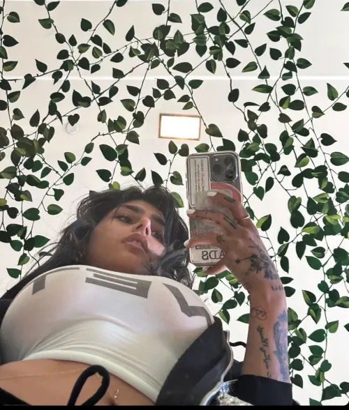 Thumbnail Exploring the Art of Selfies by No_Ambition3158 in the Miakhalifa Category