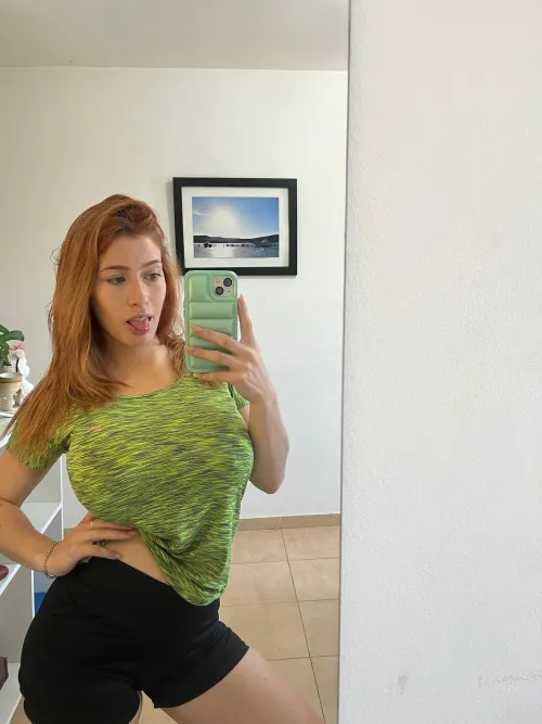 Thumbnail Busty Beauties: HarmoniousEcho's Big Assets on Display in 2busty2hide Category
