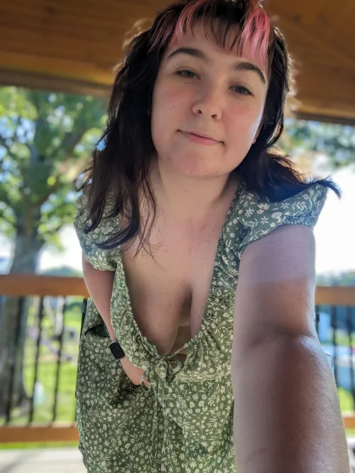 Thumbnail Late Summer Splendor: Embracing the Weather with DelilahTheBaker | Cleavage Chronicles