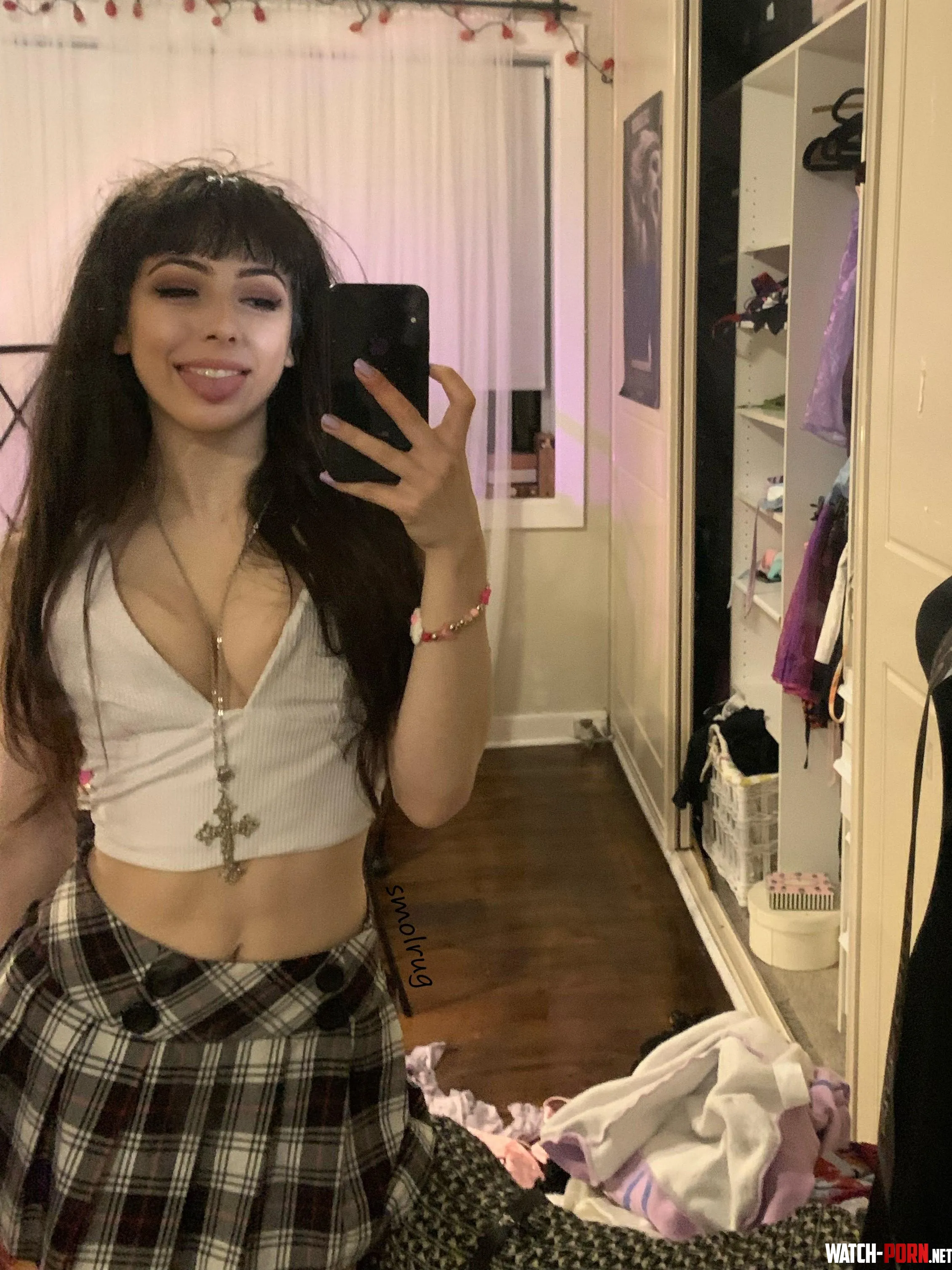 hope ur into smol girls with bangs 18f by smolrug