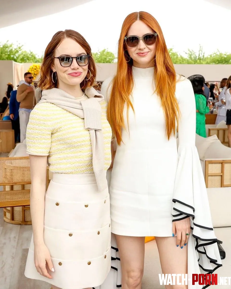 Emma Stone amp Karen Gillan  by [deleted]