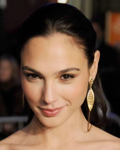 Thumbnail Gal Gadot: The Epitome of Glamour by Marsupilami_316