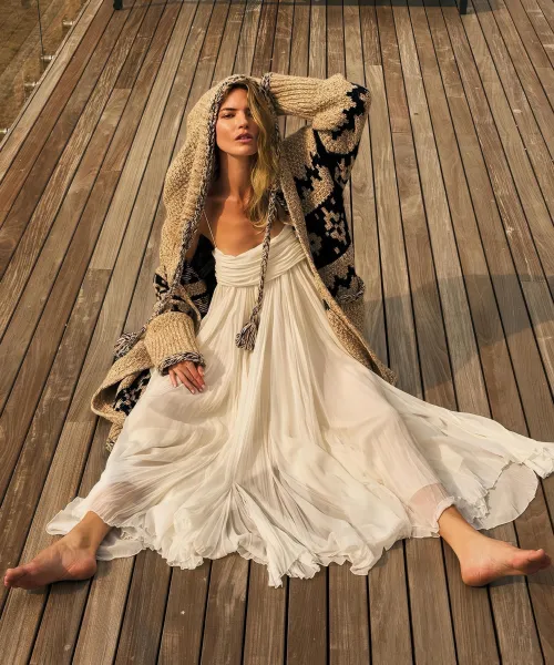 Thumbnail Martha Hunt: A Closer Look at the Talented Model by Dreamnobe7