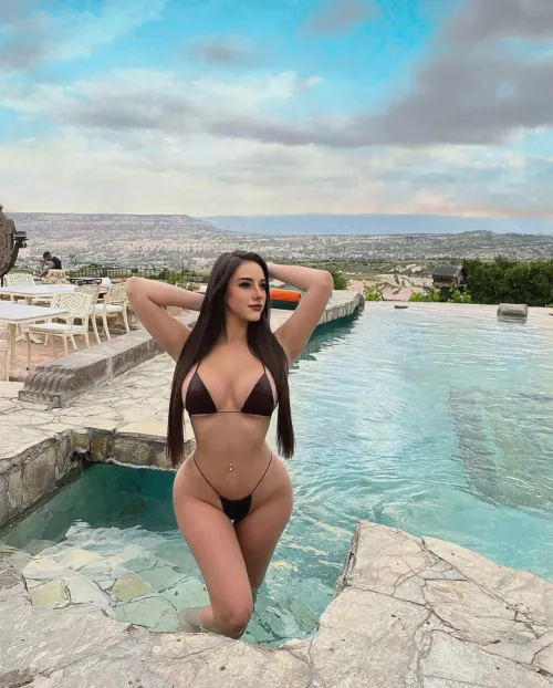 Thumbnail 

You Know You're Staring by ShinyMisss: A Sensual Latina Porn Delight

