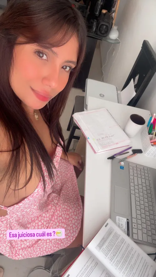 Thumbnail Milfie Author Lizsierra25: Exploring Student Life and Creativity