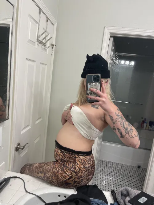 Thumbnail Embracing a Fuller Figure: Exploring Self-Confidence Through Body Image
