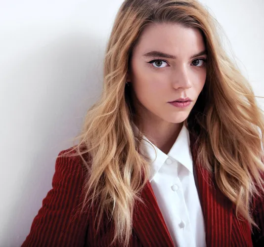 Thumbnail Anya Taylor Joy: Exquisite Elegance by qwer5r