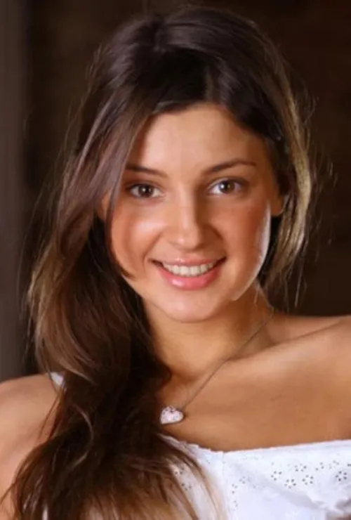 Thumbnail Unveiling the Beauty of Maria Ryabushkina: A Captivating Portrait by 30Martin-TX