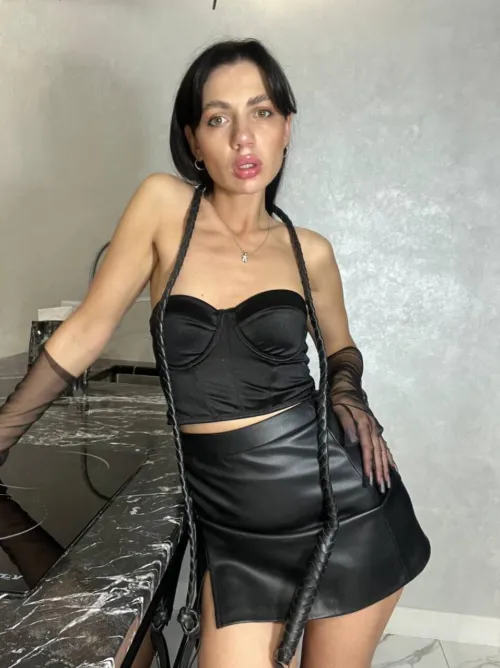 Thumbnail Femdom Queen: Kneel Before Me by Pinkpaanther - A BDSMGW Novel