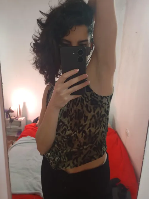 Thumbnail A Closer Look: Indulge in the Beauty of Armpits | linasenses