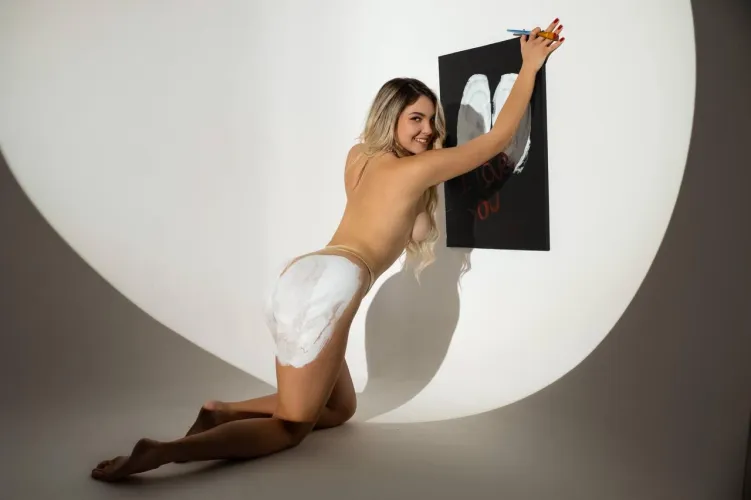 Thumbnail Sensual Exploration: Inviting Intrigue with skirtypufferzu0