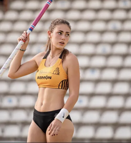 Thumbnail Clara Fernandez: Athletic Girls - Author fap_that_ass