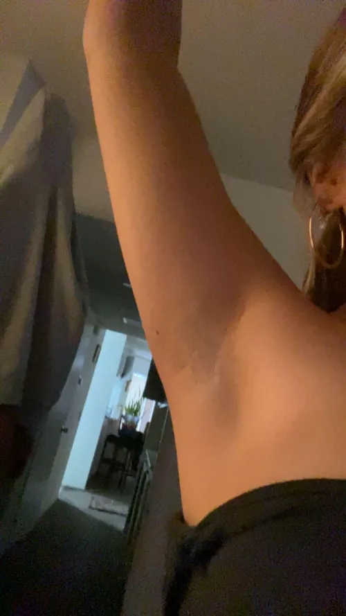 Thumbnail Exploring Underarm Sensuality: 'Heard Y'all Like Sweaty Teen Pits, Is It True'?