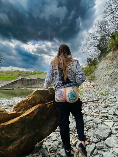 Thumbnail Thats a Damn Good Booty: Exploring nakieplantlady's Tale