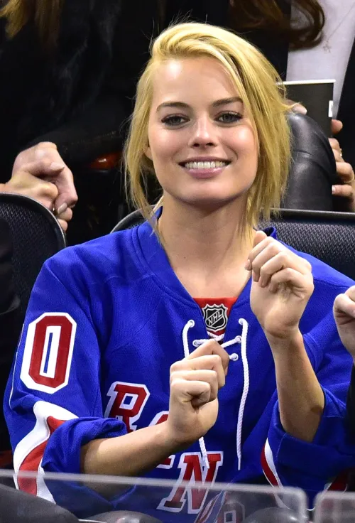 Thumbnail Margot Robbie | qwer5r | PrettyGirls Category