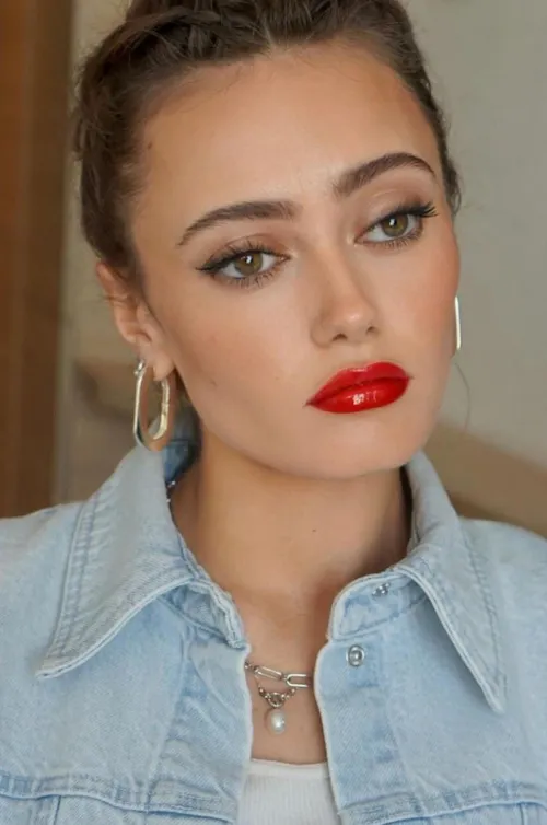 Thumbnail Ella Purnell: A Stunning Feature on PrettyGirls by Ken789gh